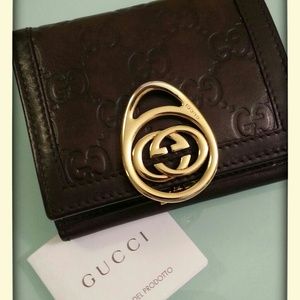 Authentic GUCCI leather wallet