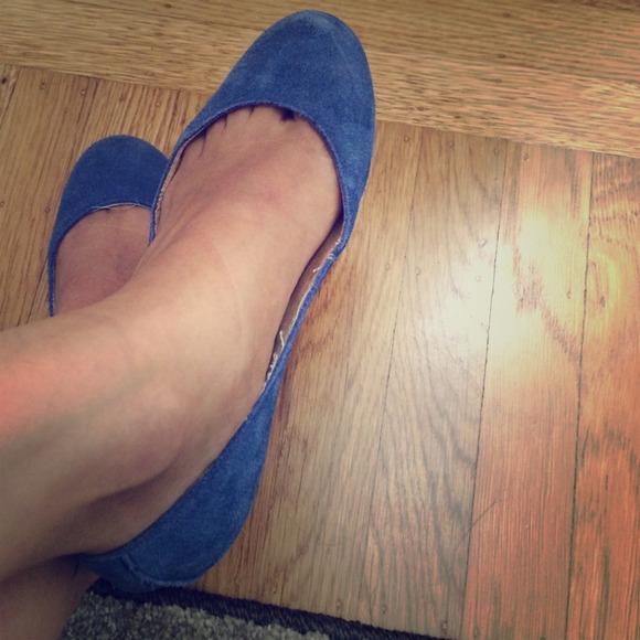 Nine West suede flats