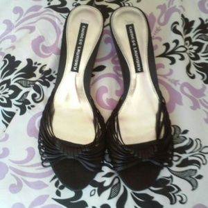 🚫SOLD on Vinted🚫 Black kitten heels