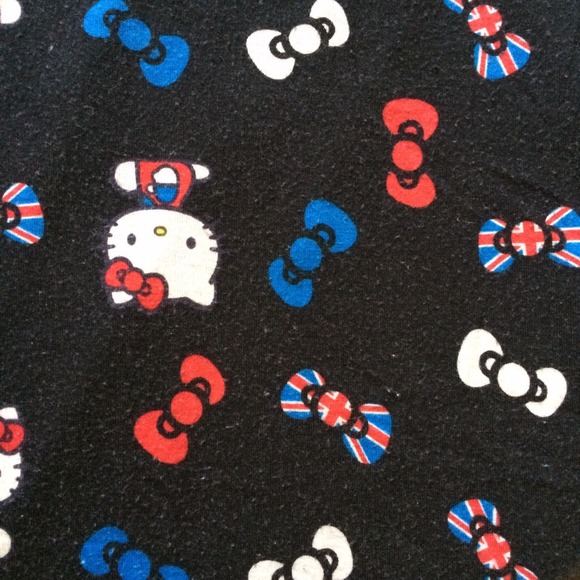 Hello Kitty Top - Picture 2 of 2