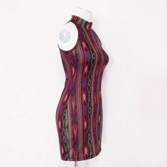 Retro Aztec turtleneck bodycon dress - Picture 2 of 4