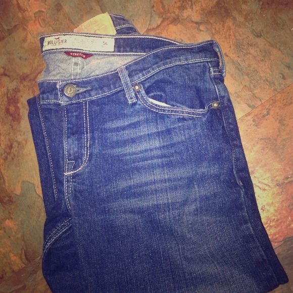 New without tags , hollister jeans .