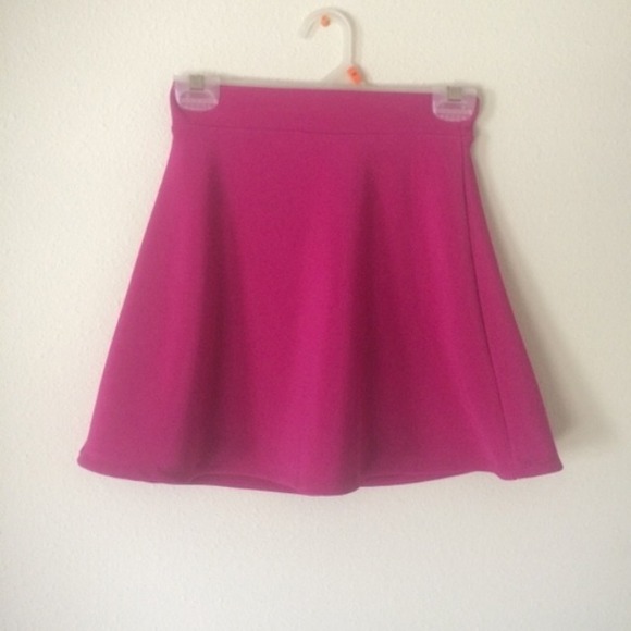 Magenta skirt with zipper