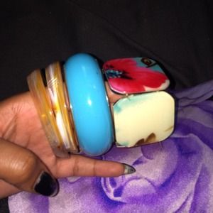 4 bundle. Bracelet deal