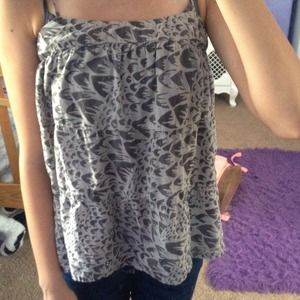 grey billabong tank top