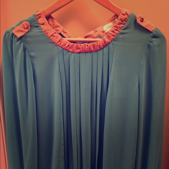 Chic Teal and Taupe Top!