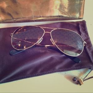 Tory Burch Aviator Sunglasses