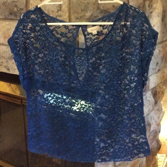 Aerie m lace shirt