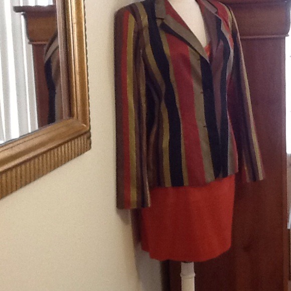 Finity Studio 2 piece silk suit 💋 shell not included Jacket and skirt included - Picture 2 of 3