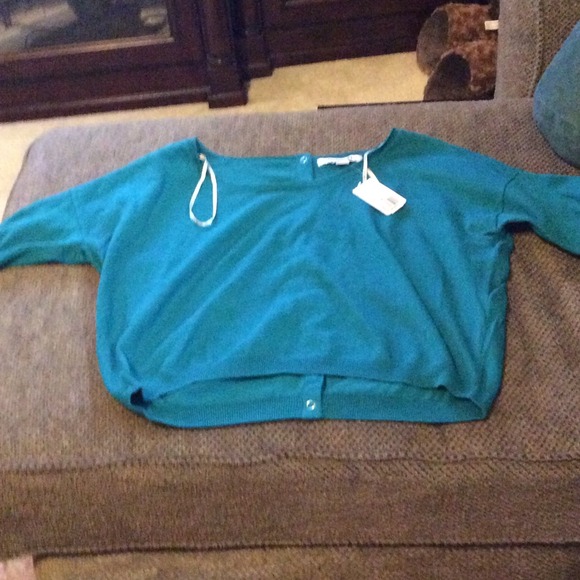 Forever 21 half sleeve sweater