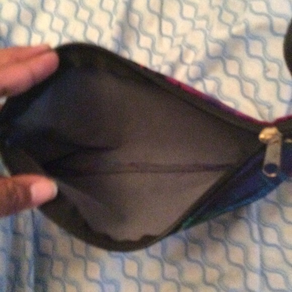 (Reduced)Jamaican wristlet - Picture 3 of 3