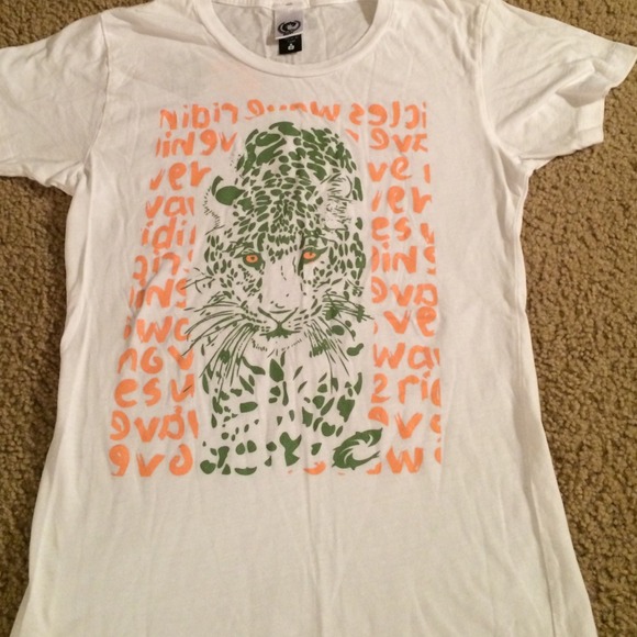 Sold in Bundle!!!!!  Fitted Tee
