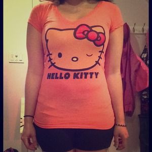 Hello Kitty Graphic Tshirt