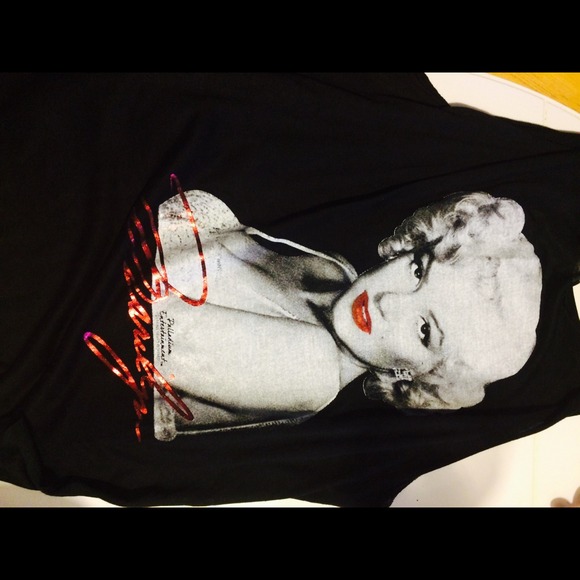 Black tanktop - Picture 3 of 5