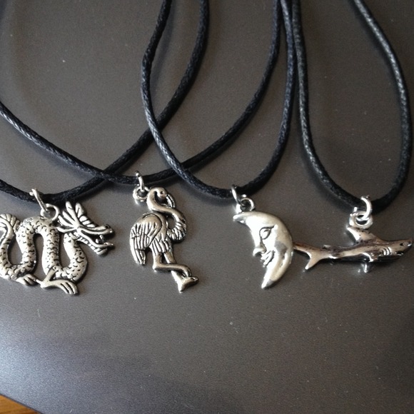 Chokers - Picture 3 of 3