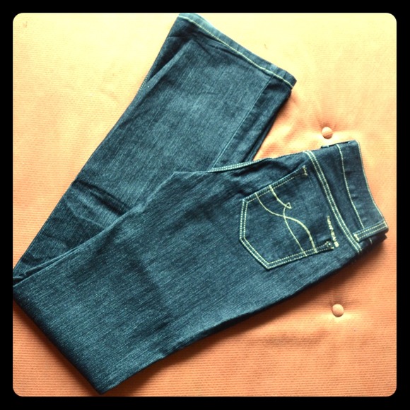 DKNY Jeans