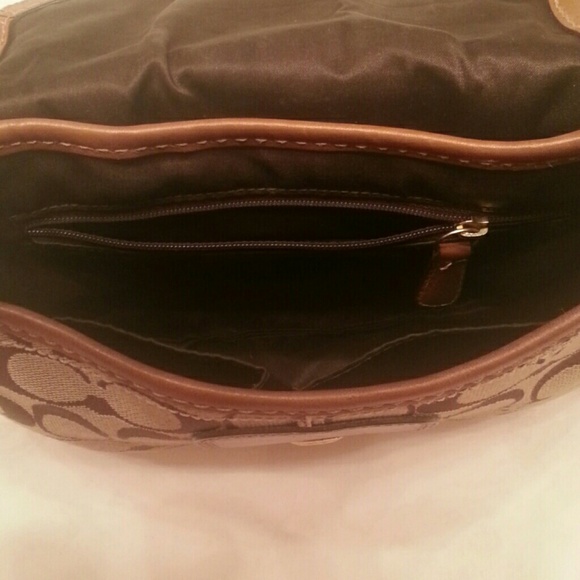 Coach Purse - Picture 3 of 4