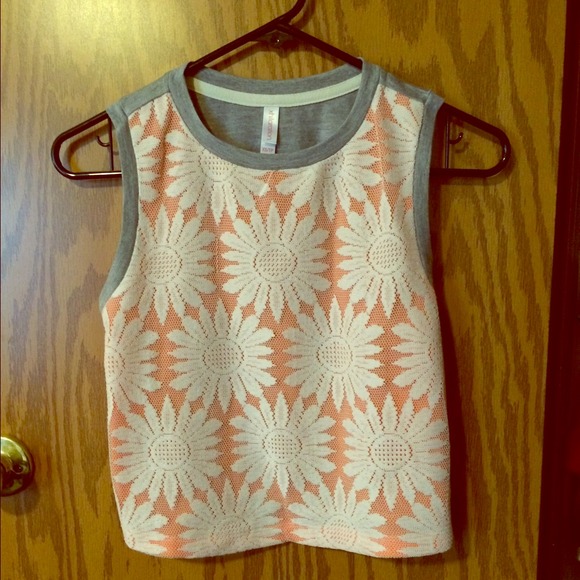 Crop top with lace flower print