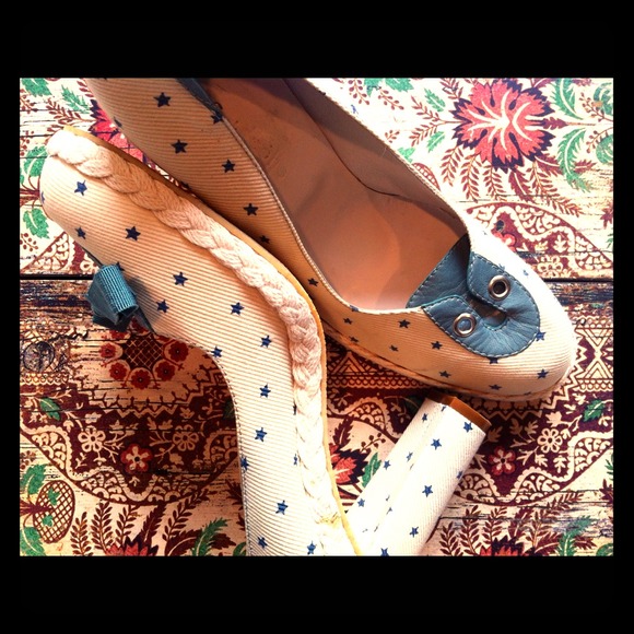 Marc Jacobs star heels