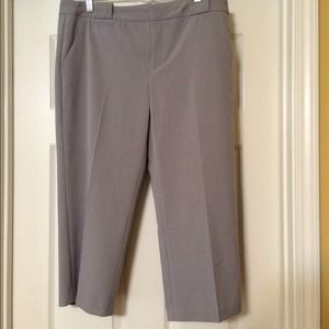 👖Daisy Fuentes Everyday Curvy Fit Capri sz 12👖
