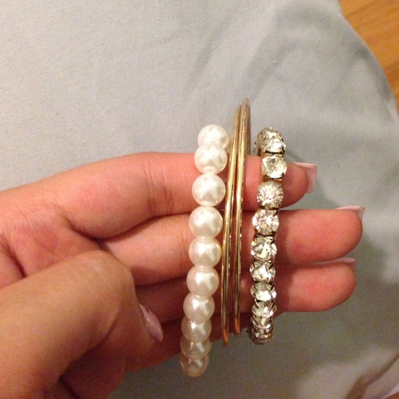 Pack of bracalets!