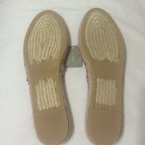 J. Crew Shoes - *BRAND NEW* Jcrew printed espadrilles "pink" J. Crew Shoes - *BRAND NEW* Jcrew printed espadrilles "pink"