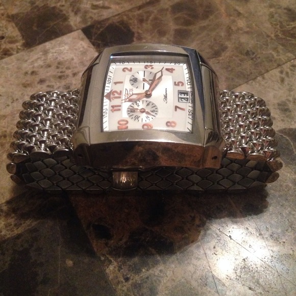 Invicta Watch Model 3395 - Picture 2 of 3