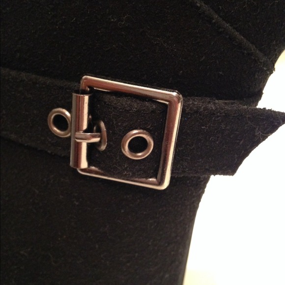 Brand new, black ankle boots - Picture 3 of 4