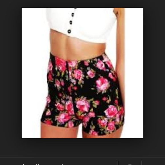 Beautiful only wore once floral Kirra high waisted