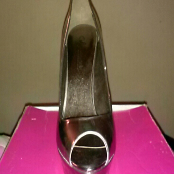 Silver heels from shoe dazzle