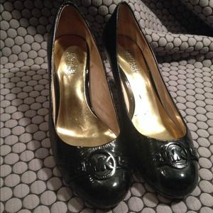 MICHAEL KORS low heel black shoes
