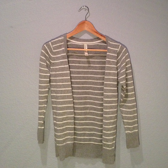Gray and white striped half button up cardigan.