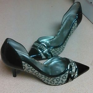 Guess pointed toe heels