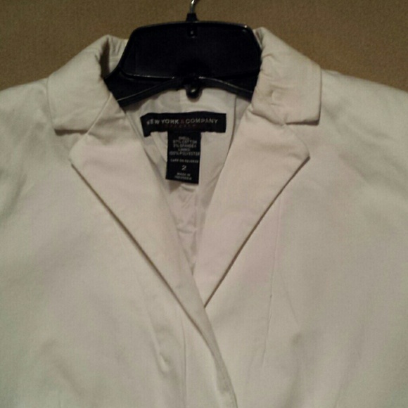 SOLD***SOLD****BUNDLED Nice Jones New York Blazer - Picture 3 of 4