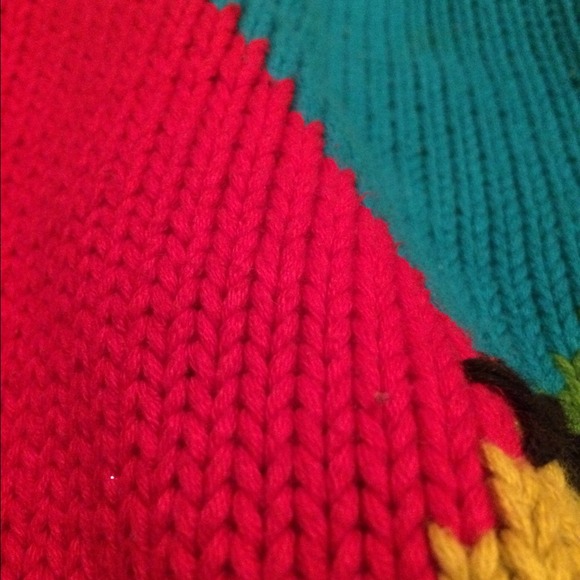 Crop top sweater - Picture 2 of 3