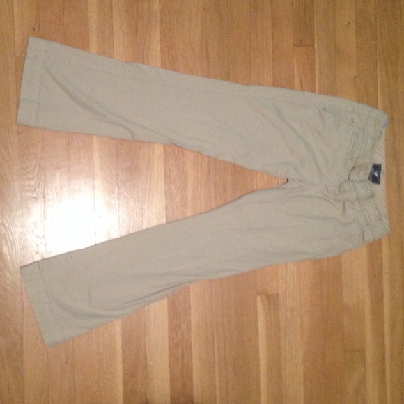 American Eagle Outfitters Cahki pants
