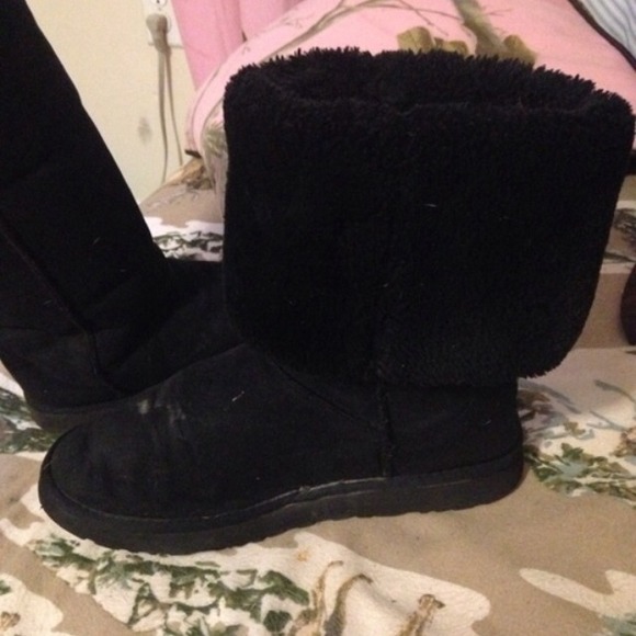 Uggs size 10 - Picture 2 of 4