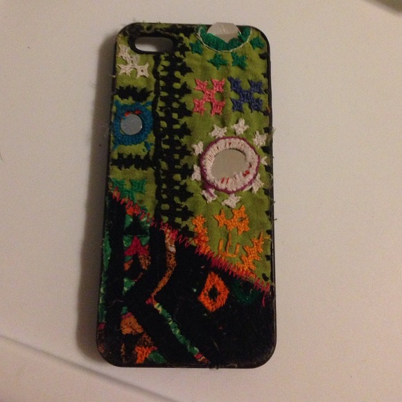 Free people super cute phone case.