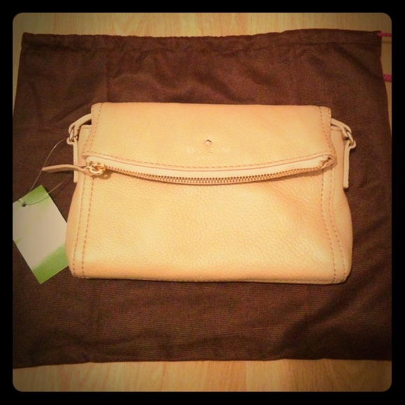 kate spade Handbags - ❌SOLD❌🎀HP🎀 Kate Spade Nude Mini Carson Crossbody