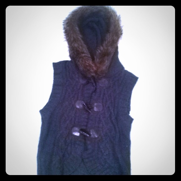 ✨Knit Vest W Buttons & Faux Fur Hood