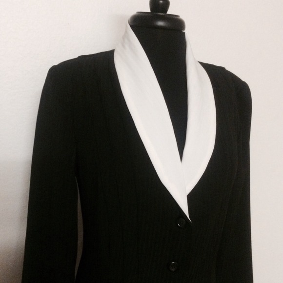 T.Milano Pleated Pinstriped Blazer