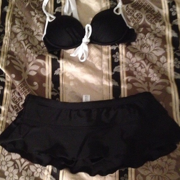 VS swimsuit & VS Gorgeous grey sweat pants!