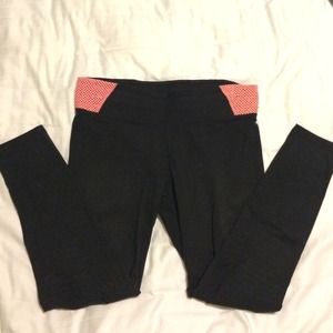 VICTORIAS SECRET exercise Yoga pants LARGE