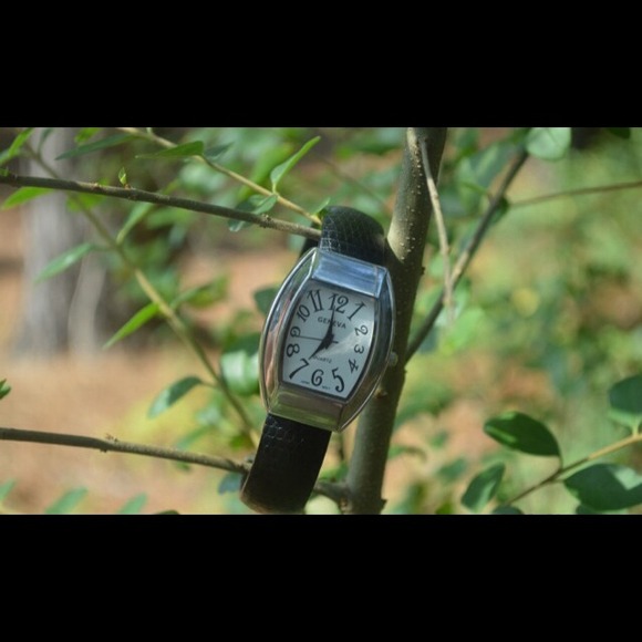 Watch - Picture 2 of 2