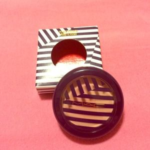 💢(TRADED)💢MAC Powder Blush- Launch Away