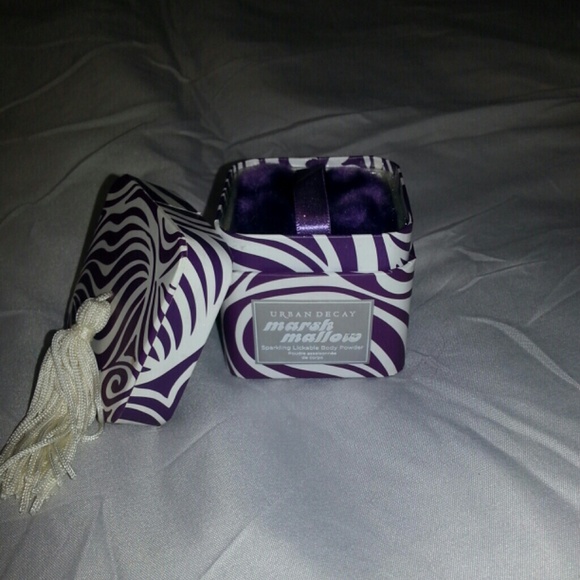 Urban Decay all over lickable body shimmer