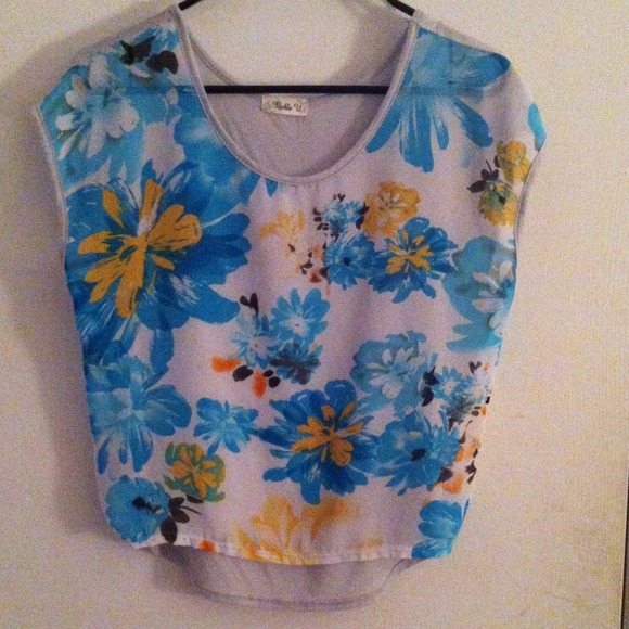 Floral cropped tshirt 🌺