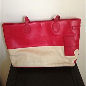 Tory Burch stacked T