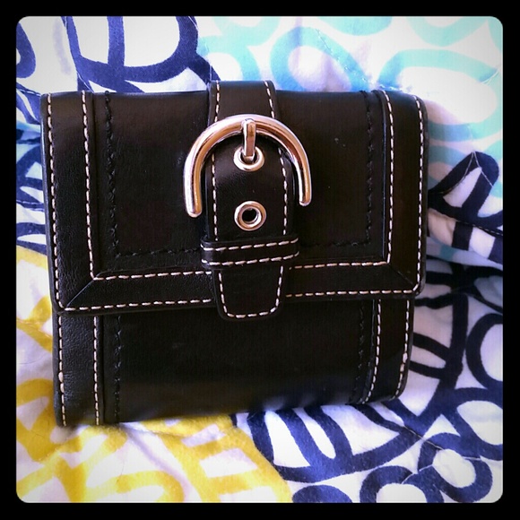●Coach● buckle wallet