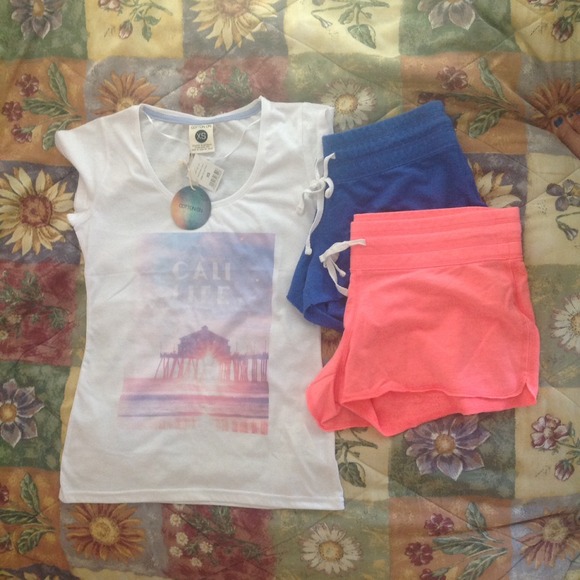 Bundle! Casual Top NWT & Old Navy Shorts
